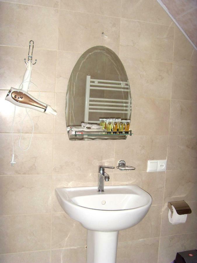Hotel NADIKVARI Tbilisi Buitenkant foto