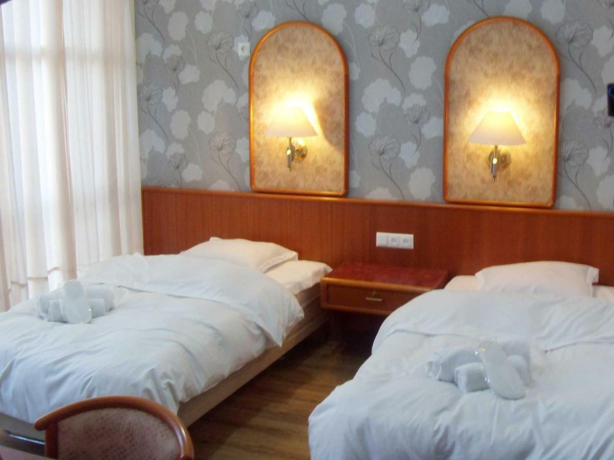 Hotel NADIKVARI Tbilisi Buitenkant foto